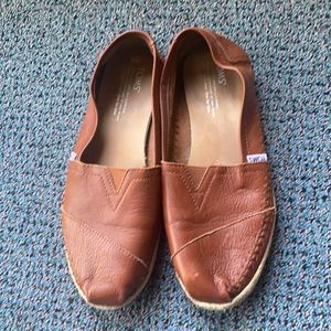 Tom’s summer loafers